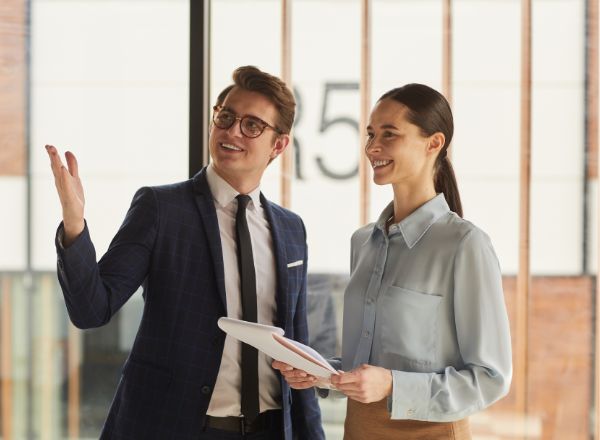 Suivez une formation en anglais pour améliorer vos compétences de commercial à l'international. à Vichy